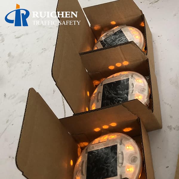 <h3>Half Moon Led Solar Road Stud For Car Park In Korea-RUICHEN </h3>
